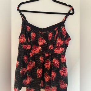 Torrid tank, size 2